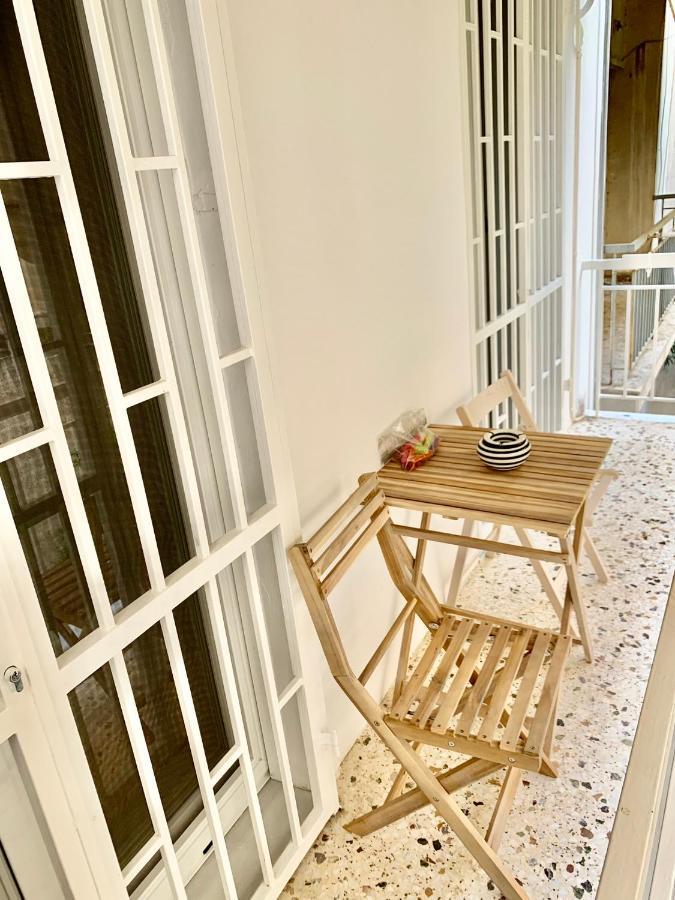 Live As A Local - Apartment *