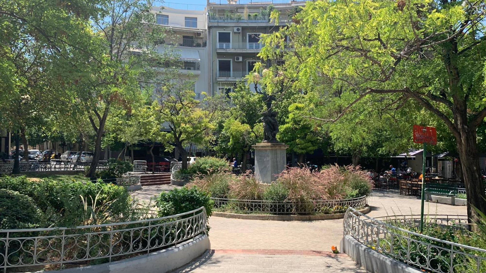 Live As A Local - * Athens